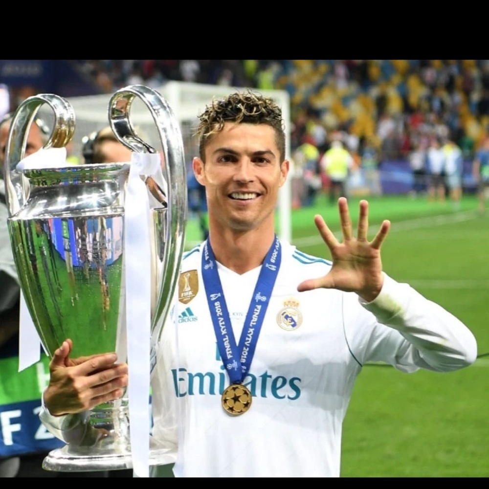 ADIDAS Men's Real Madrid Home Soccer Jersey 2017/18 - Picture 3 of 6